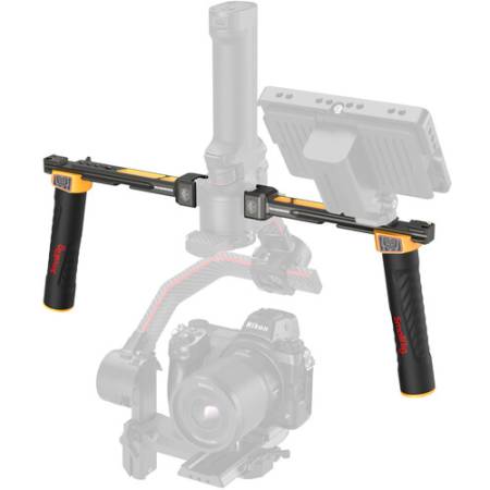 SmallRig 5526 Bumblebee Edition - uchwyt dwuręczny do gimbali DJI - przykład użycia